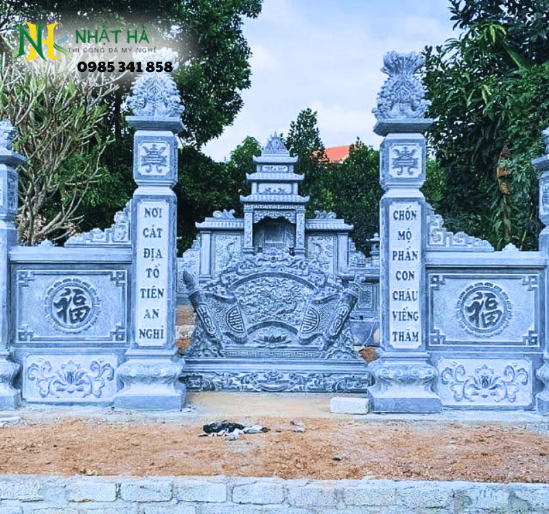 Cổng đá lăng mộ dạng tứ trụ không mái, phù hợp cho thiết kế hiện đại