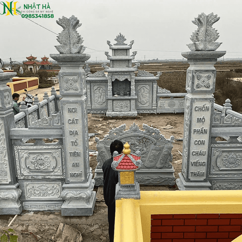 lăng mộ đá tự nhiên