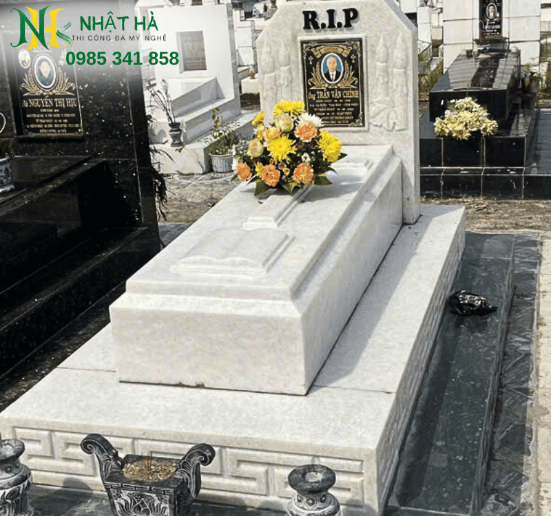 Mẫu lăng mộ đơn giản không mái, tinh tế do Đá Mỹ Nghệ Nhật Hà chế tác